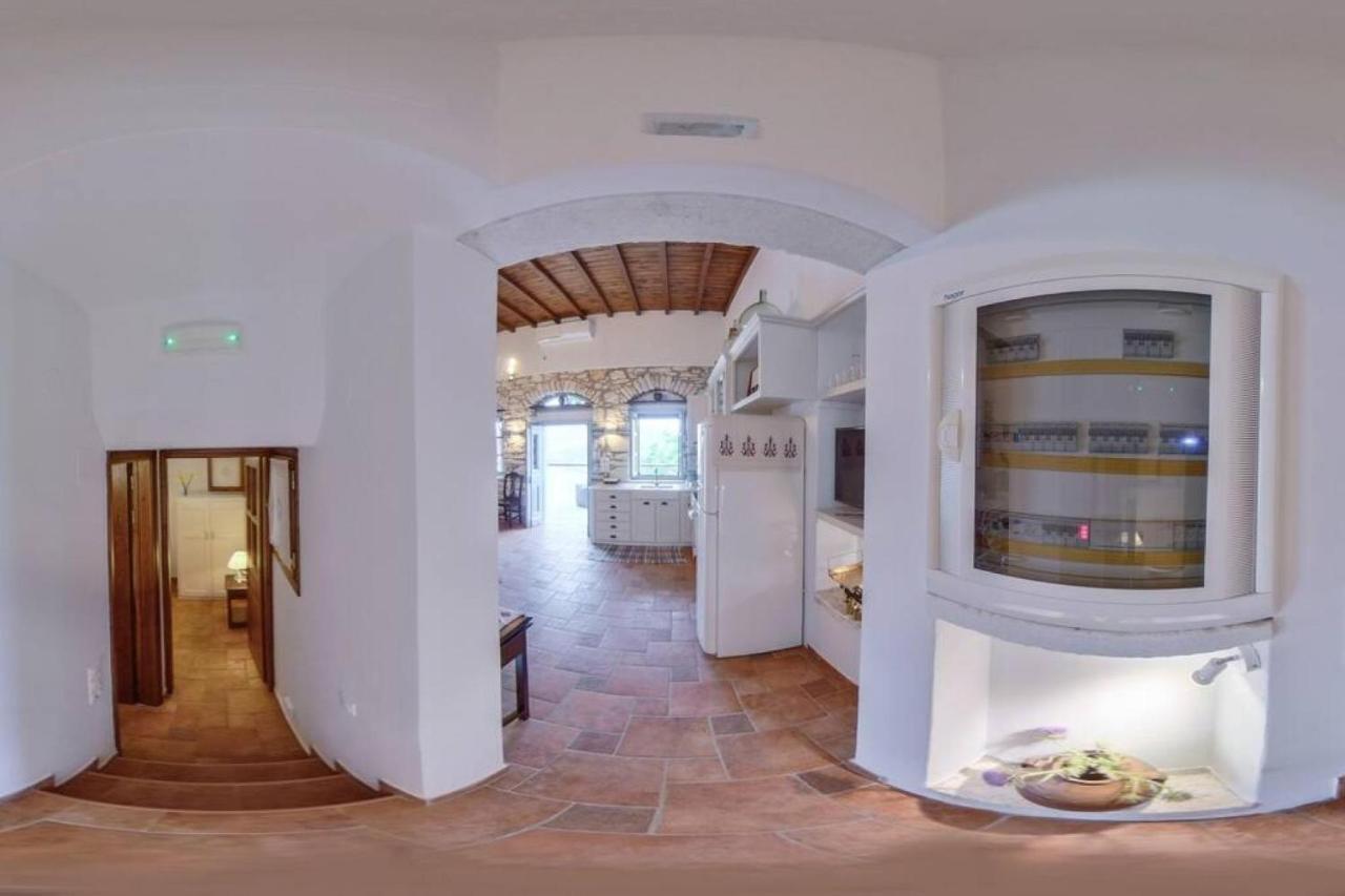 Traditional Inn Pirethron Apérathos Exterior photo